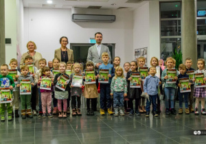 Wszyscy nagrodzeni z dyplomami