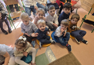 w oczekiwaniu na występ