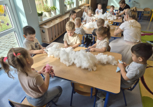 "Krasnale" podczas pracy