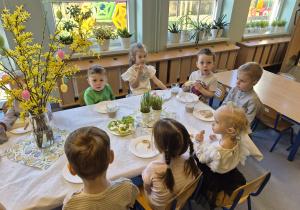 tradycyjne śniadanie wielkanocne