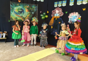 dzieci z grup które brały udział w konkursie