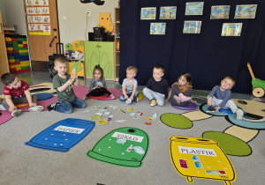 "Krasnale" segregują śmieci