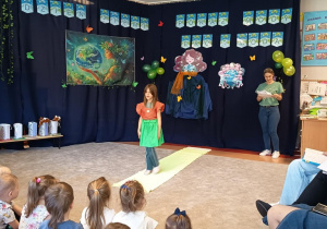 Kaja prezentuje swoj strój.