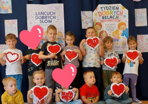 zdjęcie grupowe dzieci
