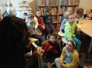 CO SIĘ KRYJE W BIBLIOTECE