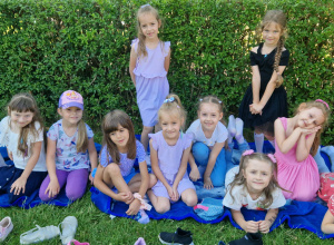 Piknik w ogrodzie przedszkolnym
