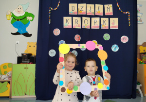 zdjęcie dzieci w ramce