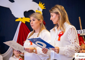 Panie Nauczycielki witają gości .