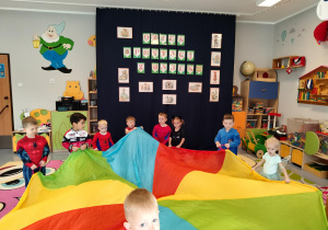 bajkowe zabawy z chustą animacyjną