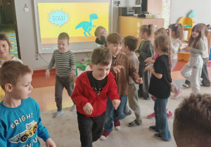 Zabawy ruchowe w sali