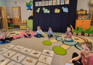 "Krasnale" poznają różne gatunki dinozaurów